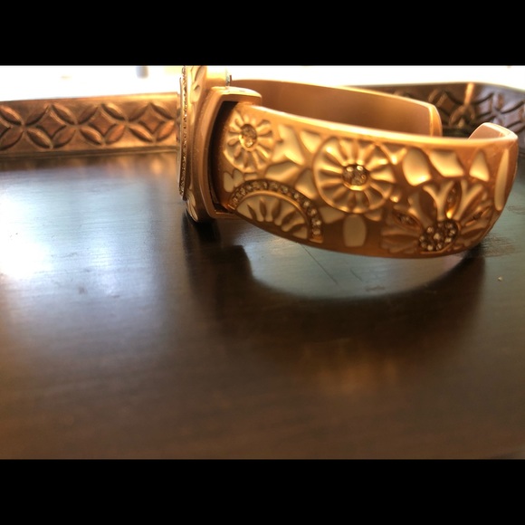 Watch - Picture 3 of 7